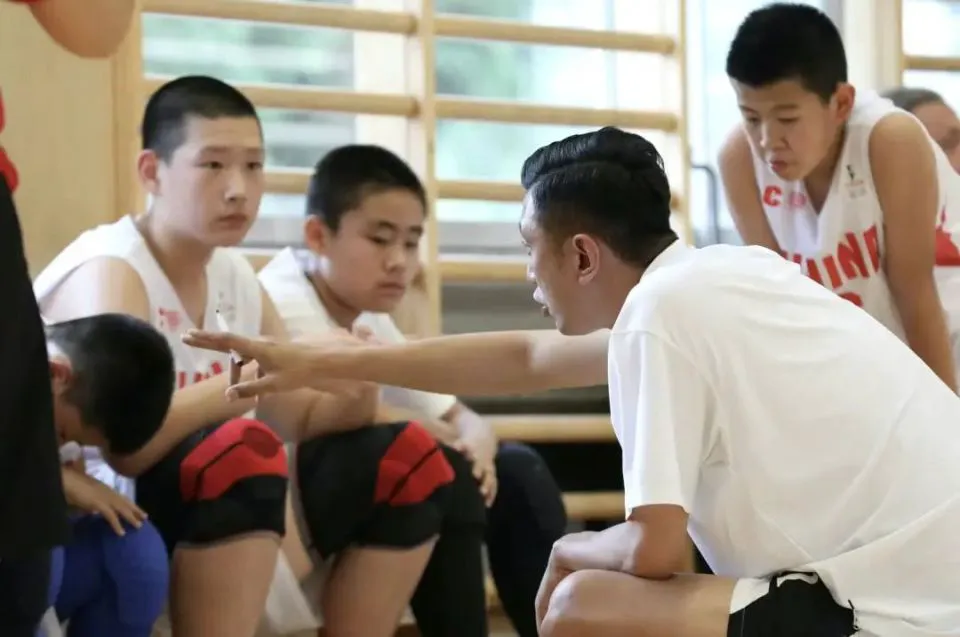 青少年篮球爱好者综合训练方案_1